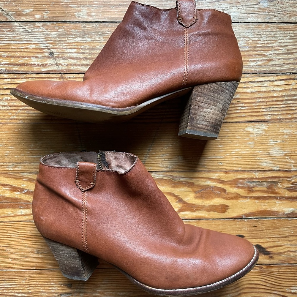Madewell short leather booties